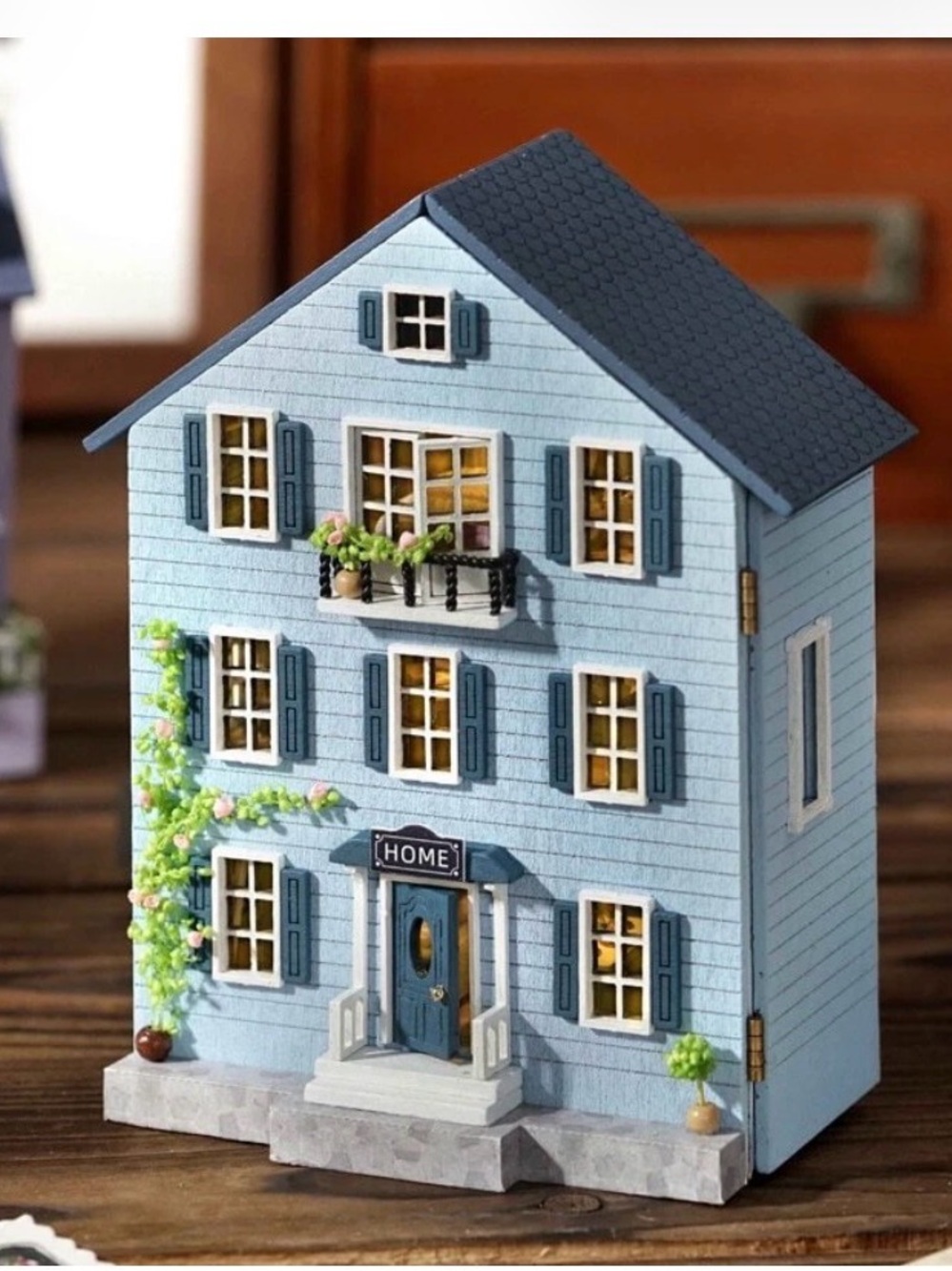 DYI Molan House Miniature Dollhouse kit.